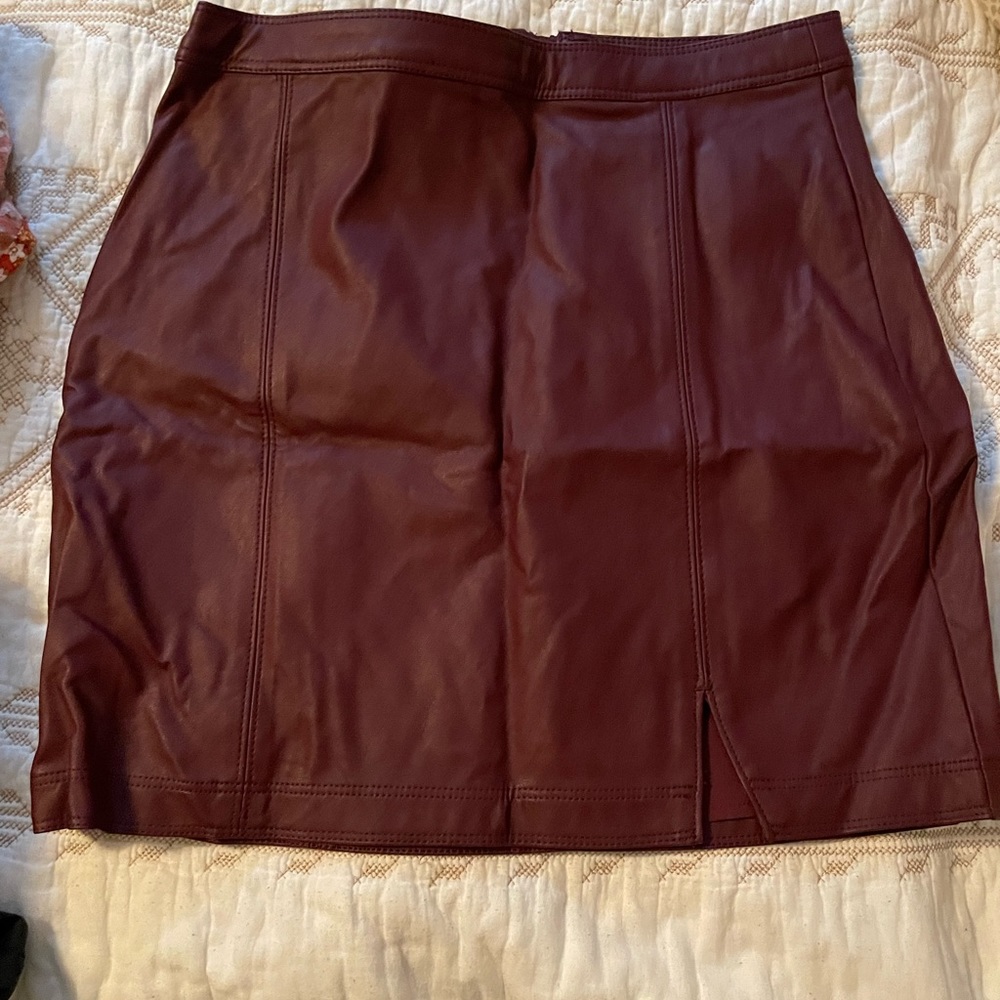 NWT, new with tags, size small, maroon leather mini skirt